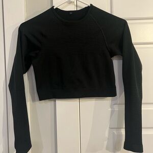 Alphalete Amplify Long Sleeve Crop - Black - S